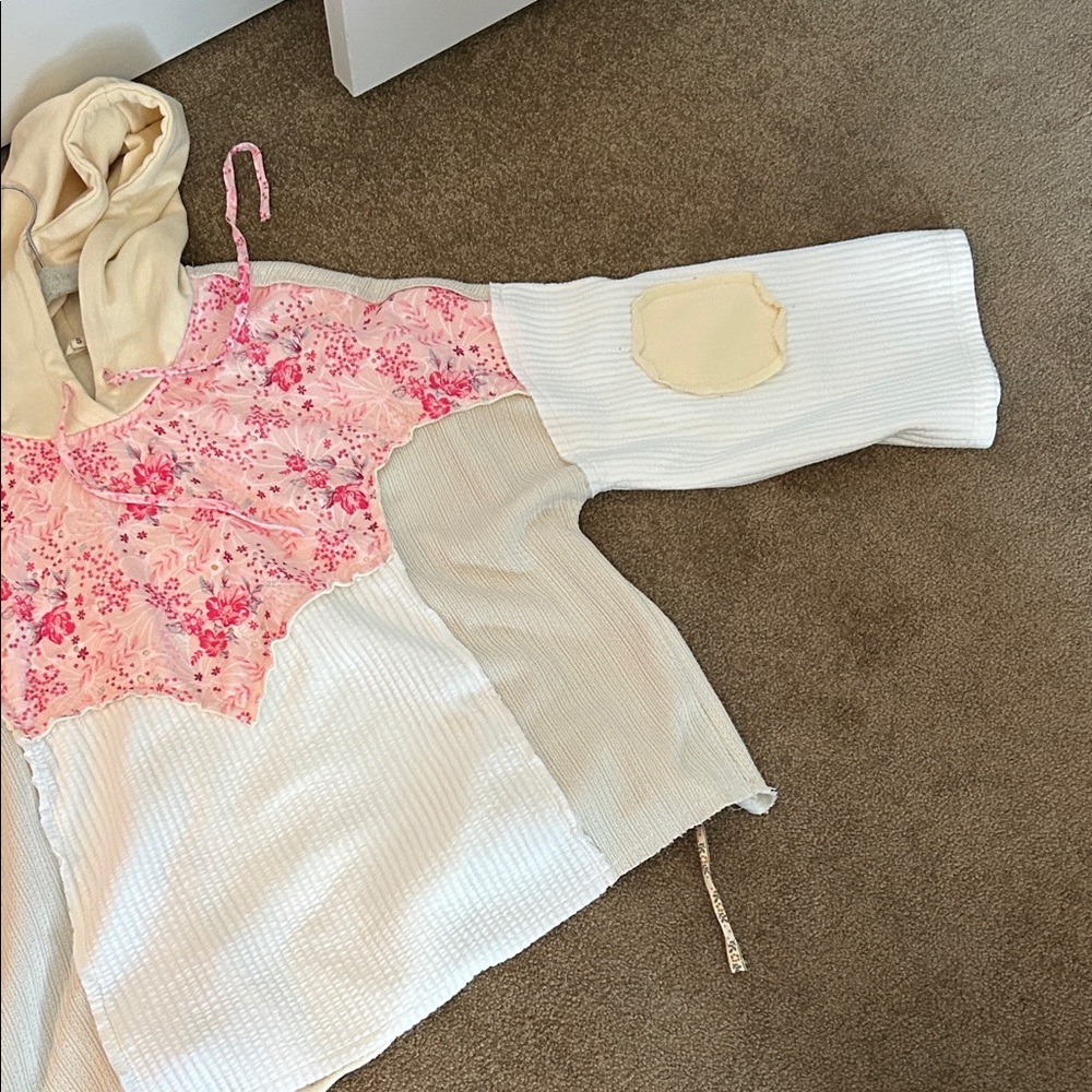 POL Cream Hoodie with Pink Floral Accents - Picture 6 of 7
